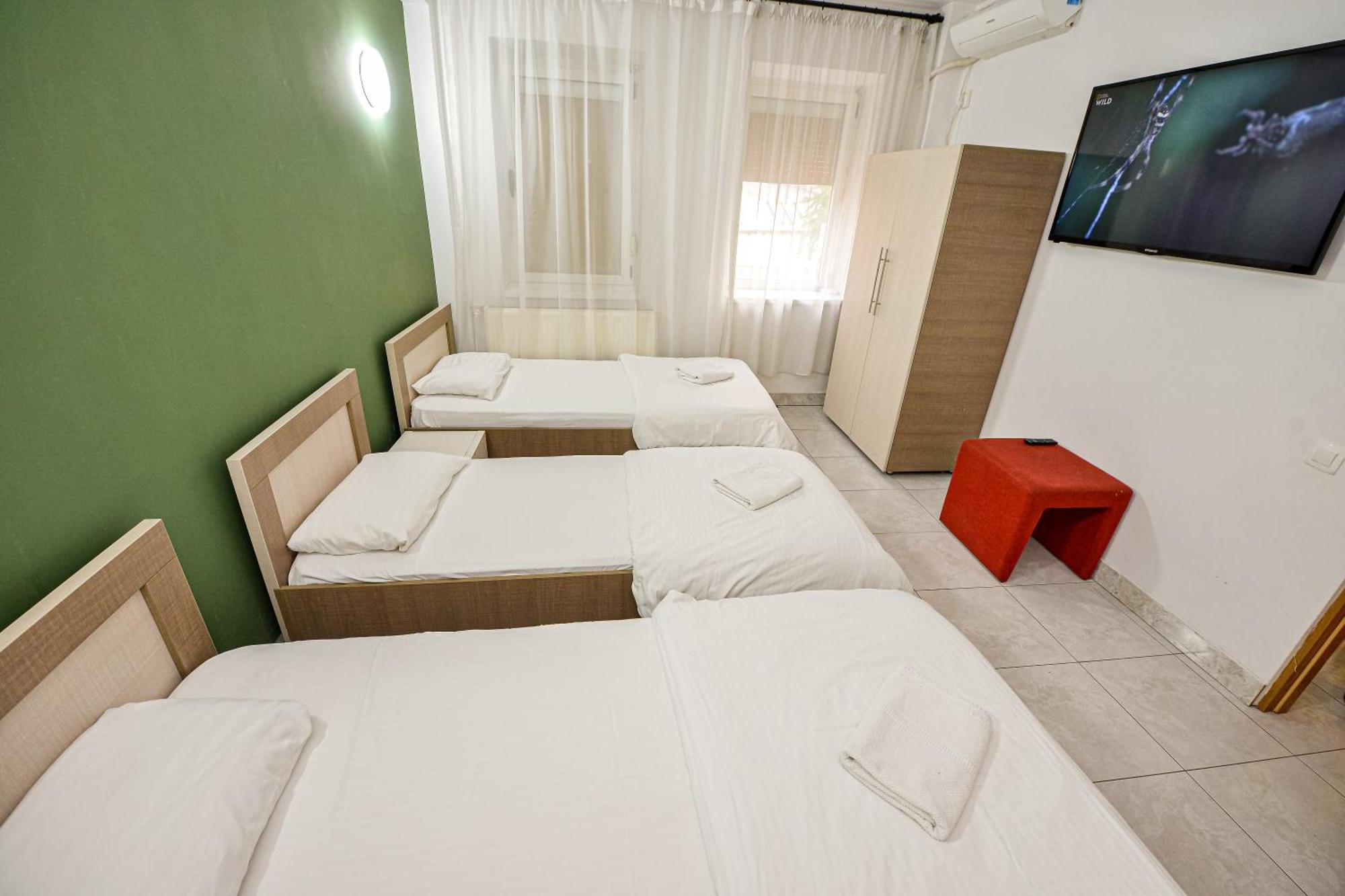 The Lincoln Suites - Central Shabbat Friendly Apartments Bucareste Exterior foto