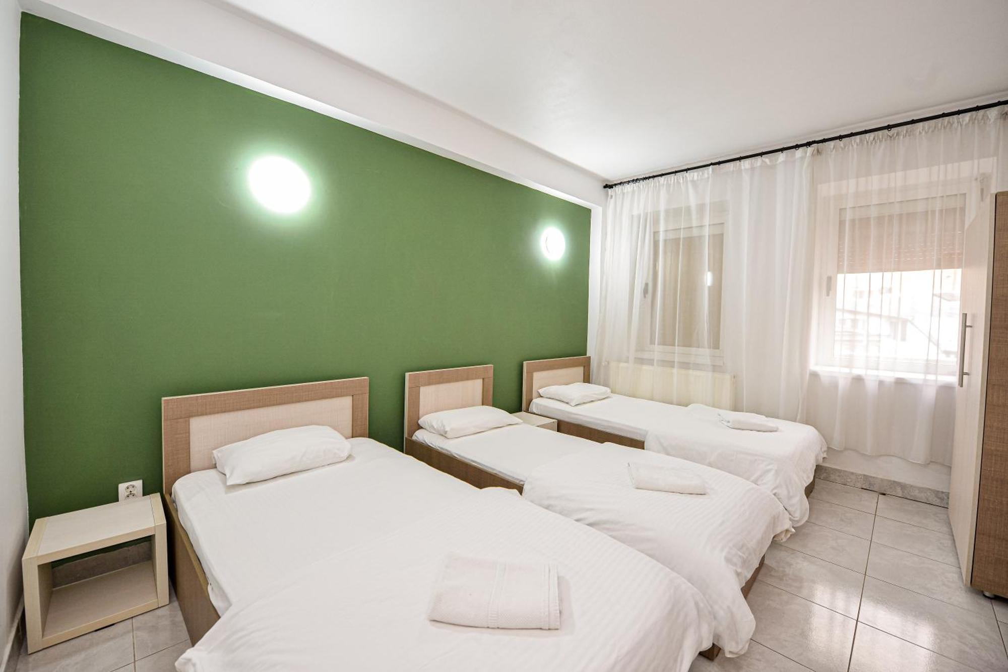 The Lincoln Suites - Central Shabbat Friendly Apartments Bucareste Exterior foto
