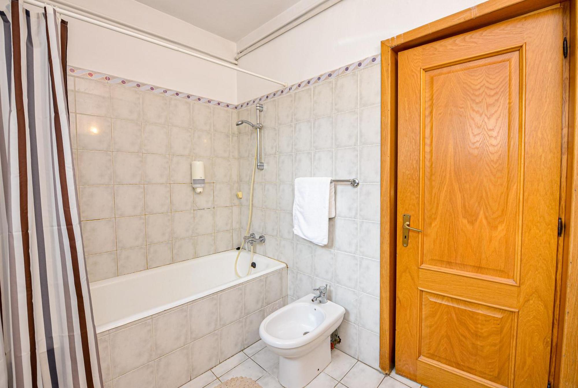 The Lincoln Suites - Central Shabbat Friendly Apartments Bucareste Exterior foto